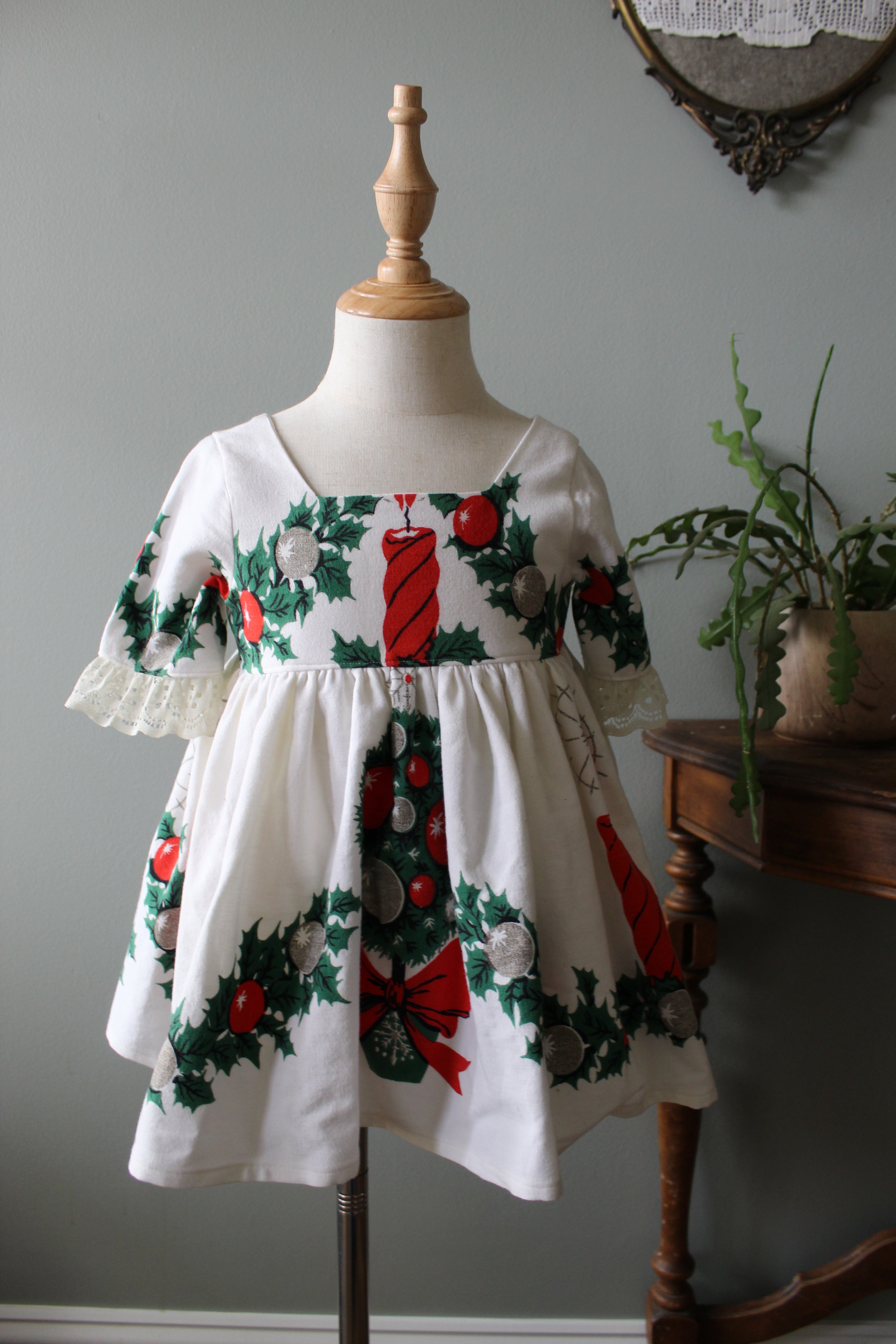 Evie Christmas Bell Sleeve Dress | Size 2T