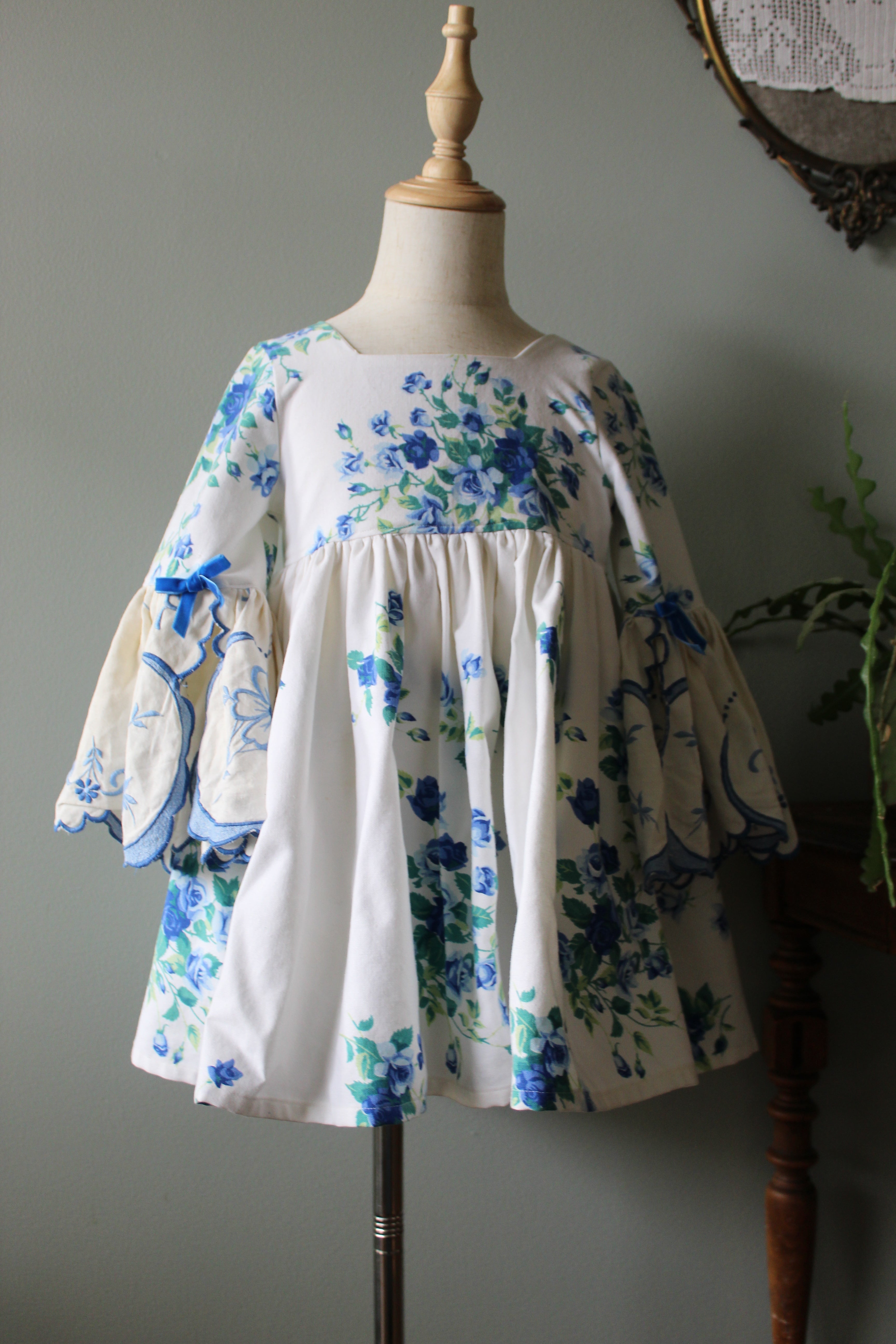 Vintage Elsa Bell Sleeve Dress | Size 5T | Ready to Ship