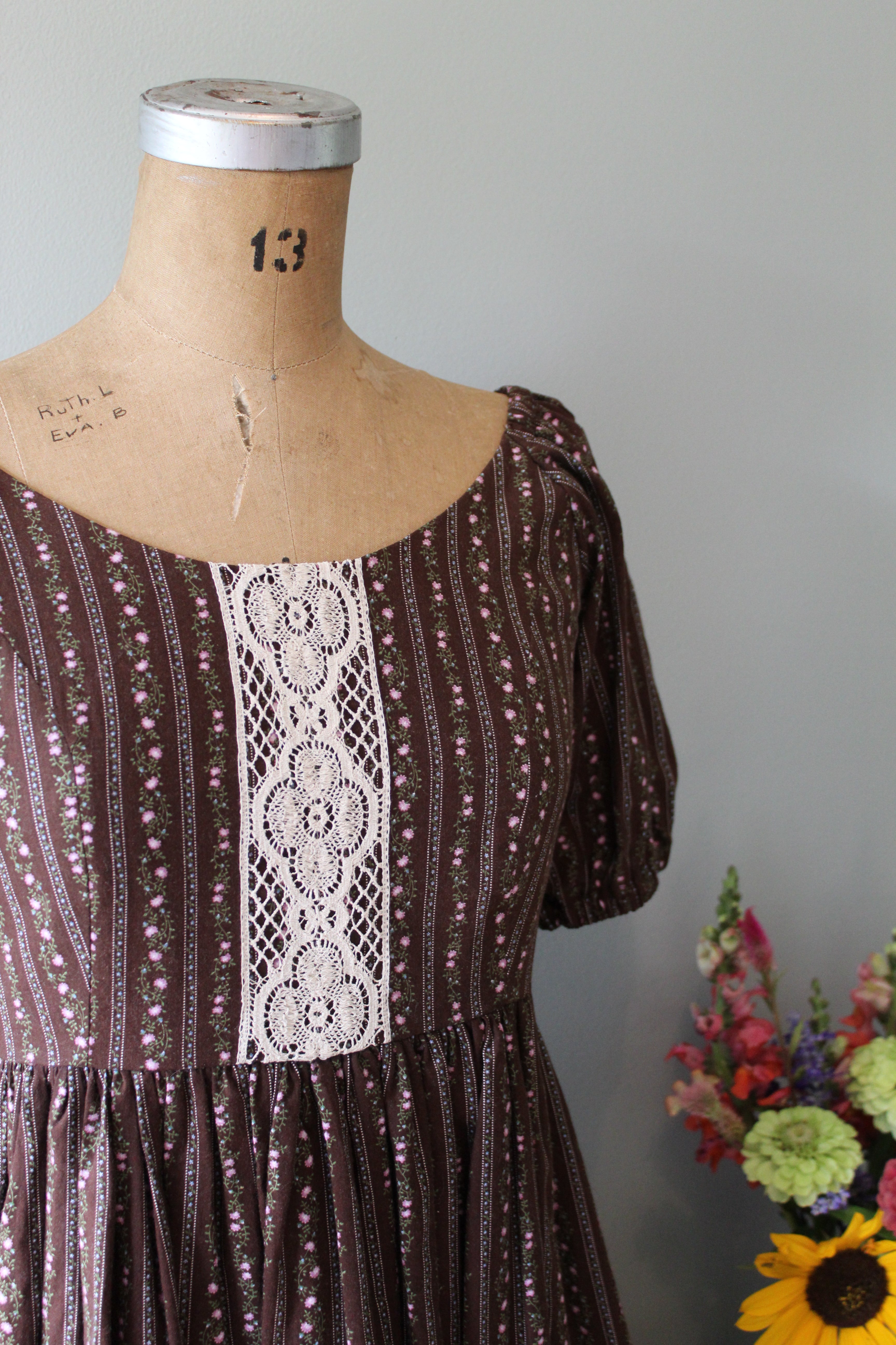 Florence Puff Sleeve Dress | Women's Size 4 | Ready To Ship
