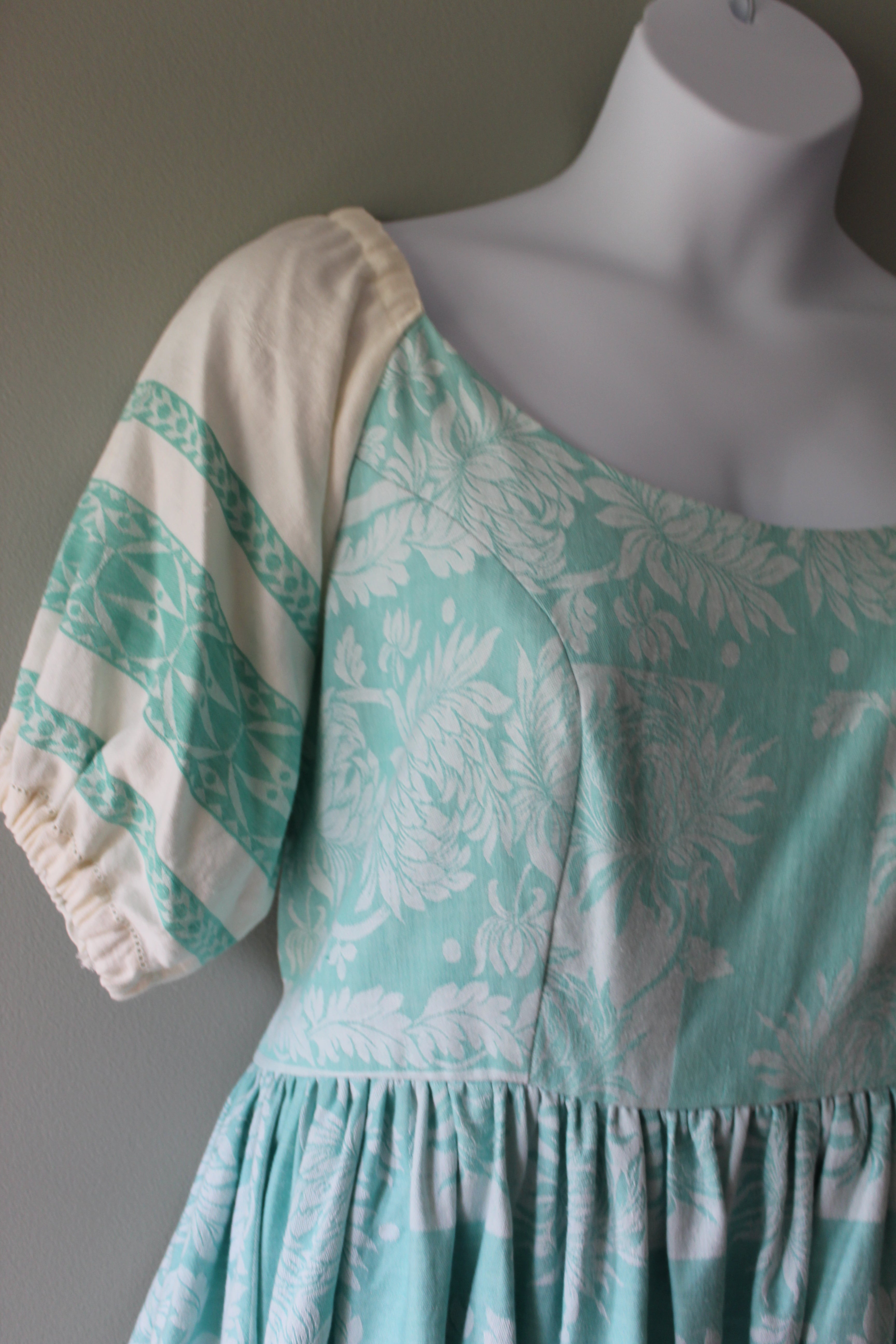 Sylvia Puff Sleeve Dress | Women's Size 16 | Ready To Ship